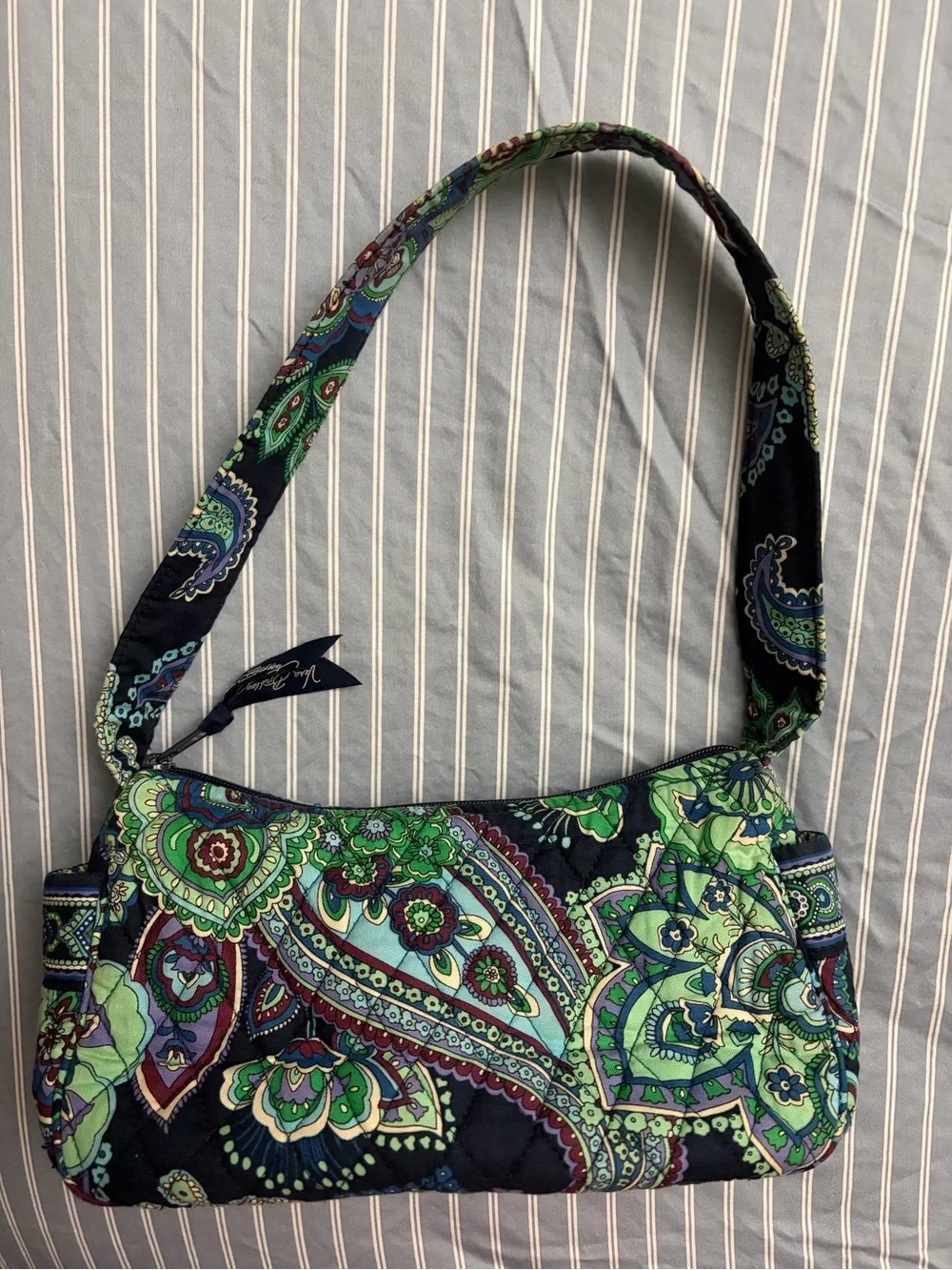 VERA BRADLEY SHOULDER BAG RETIRED PATTERN